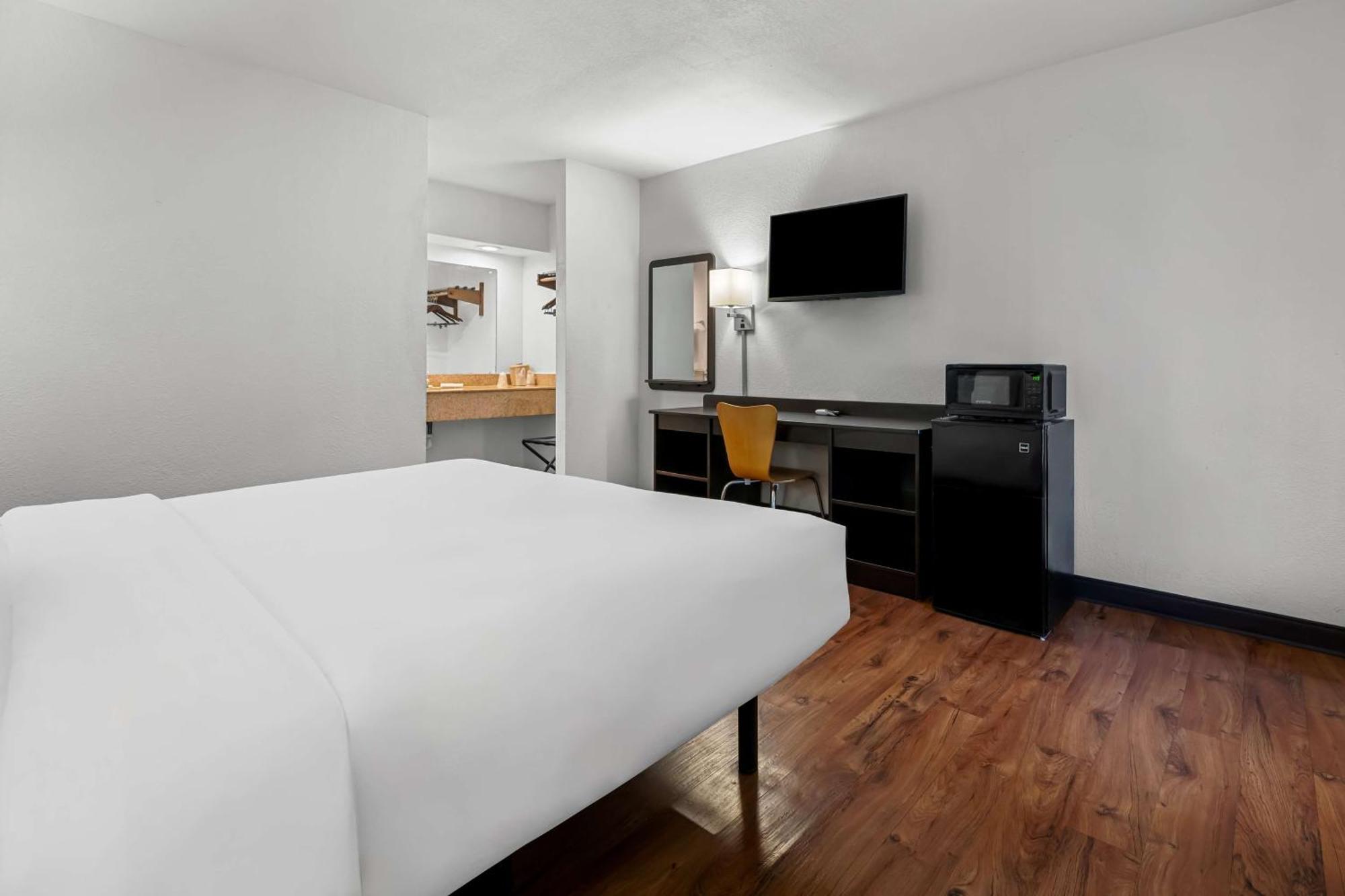 Americas Best Value Inn Hamilton Exterior photo